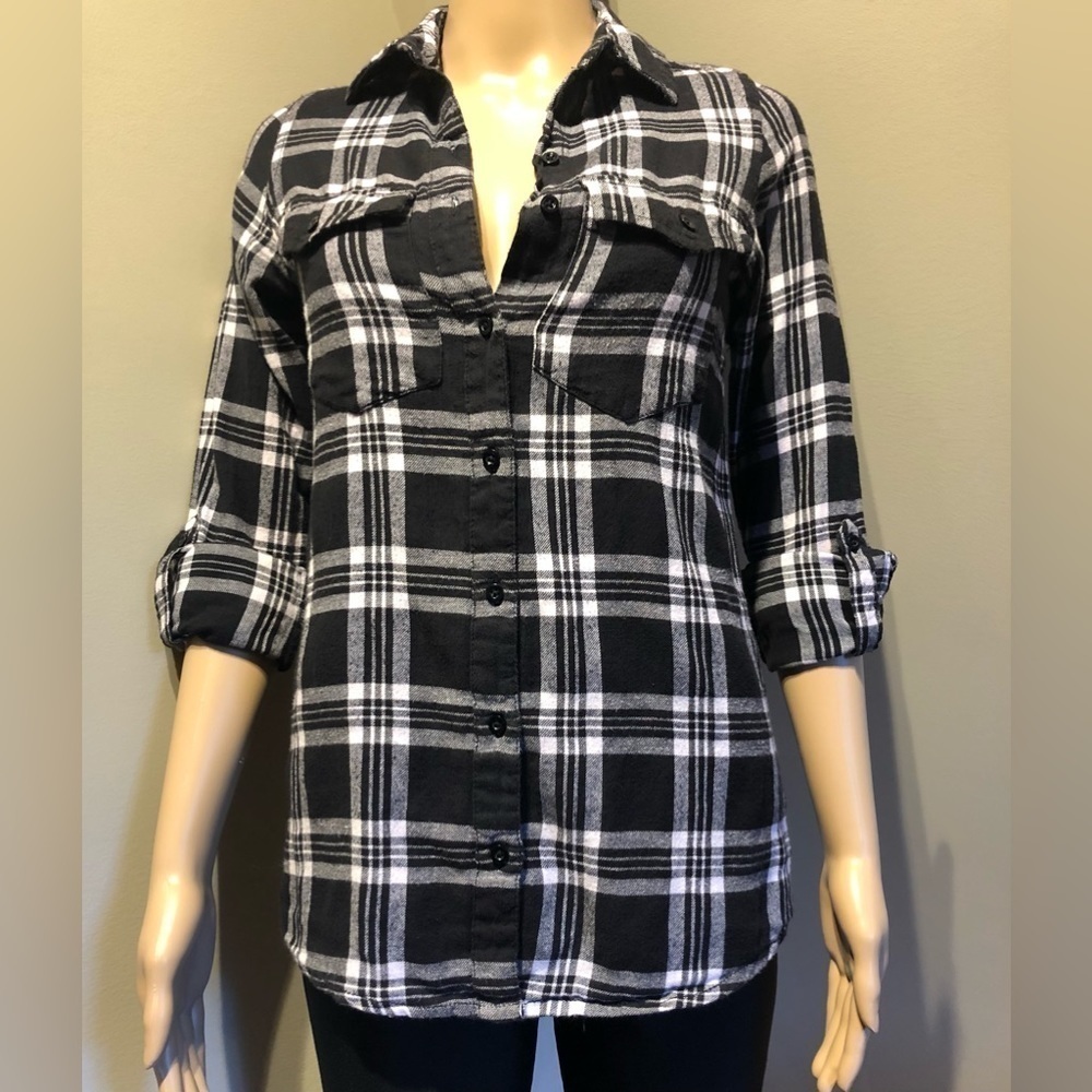 Japna black and white plaid shirt